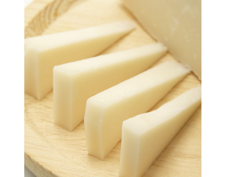 Queso semicurado de leche cruda
