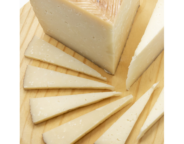 Queso curado de leche cruda