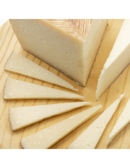 Queso curado de leche cruda